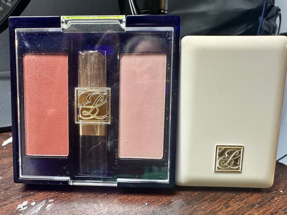 2X Estée Lauder blush Apricot, Apricot Passion, Peach Glow